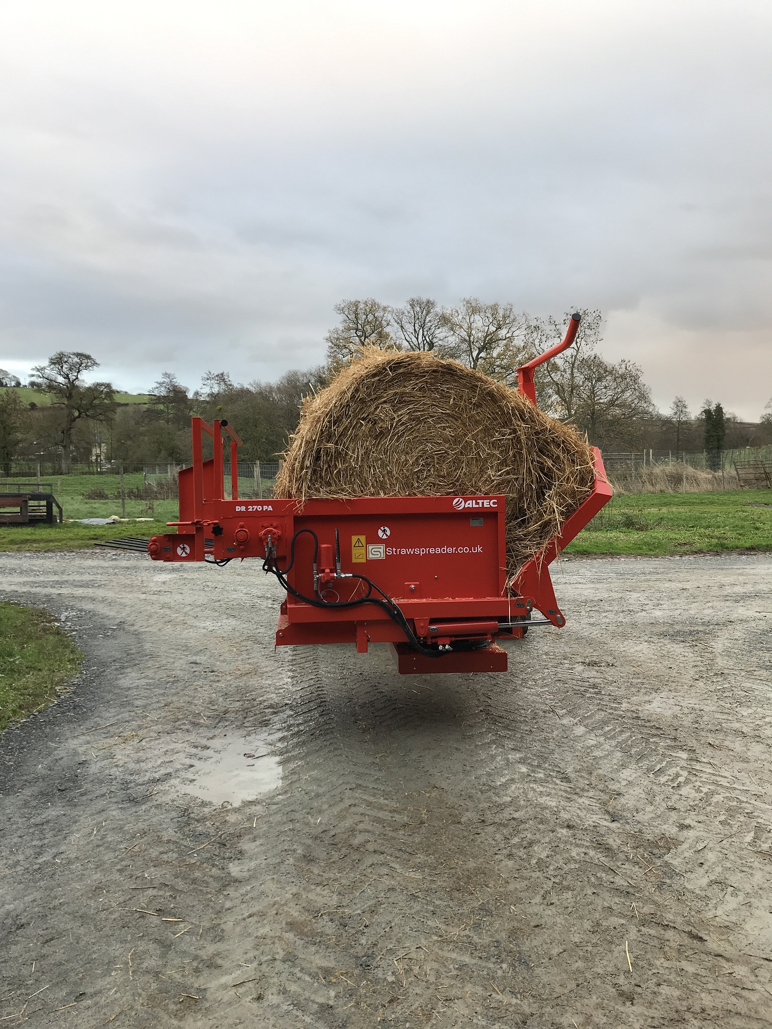 Current Straw Spreading Machinery Straw Spreader