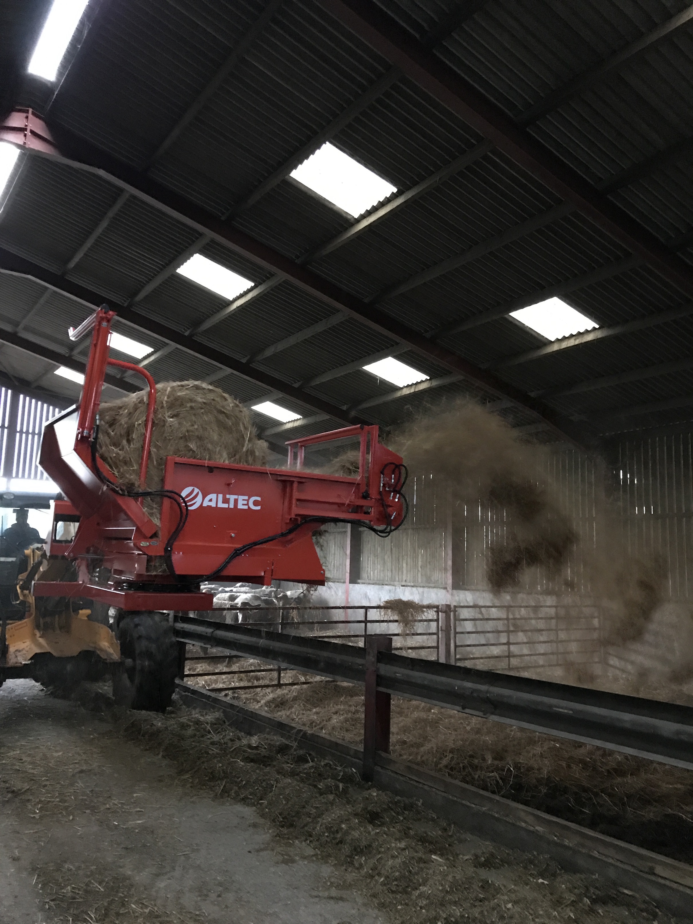 Current Straw Spreading Machinery Straw Spreader